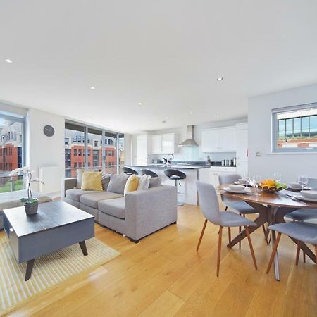 2 Bed Executive Penthouse Near Liverpool Street Free Wifi By City Stay Aparts ロンドン エクステリア 写真