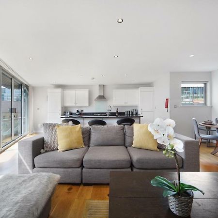2 Bed Executive Penthouse Near Liverpool Street Free Wifi By City Stay Aparts ロンドン エクステリア 写真