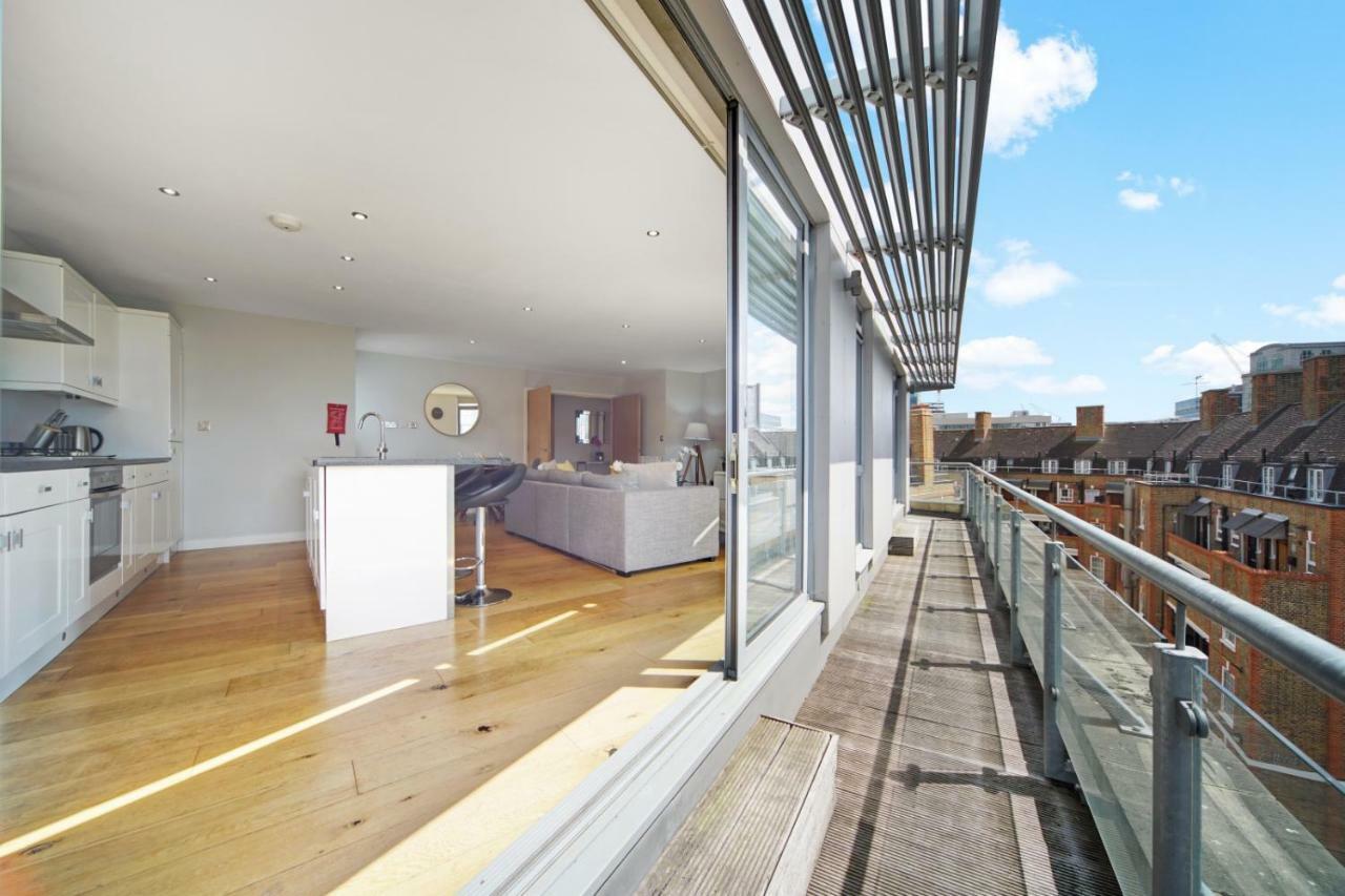 2 Bed Executive Penthouse Near Liverpool Street Free Wifi By City Stay Aparts ロンドン エクステリア 写真