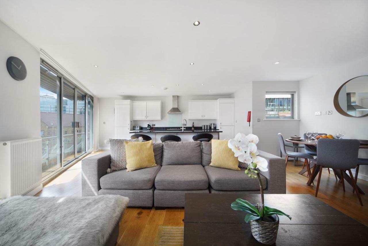 2 Bed Executive Penthouse Near Liverpool Street Free Wifi By City Stay Aparts ロンドン エクステリア 写真