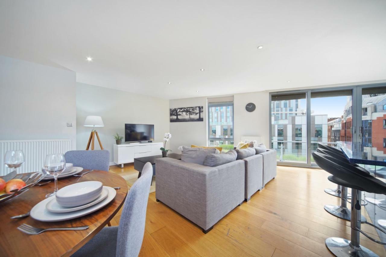 2 Bed Executive Penthouse Near Liverpool Street Free Wifi By City Stay Aparts ロンドン エクステリア 写真